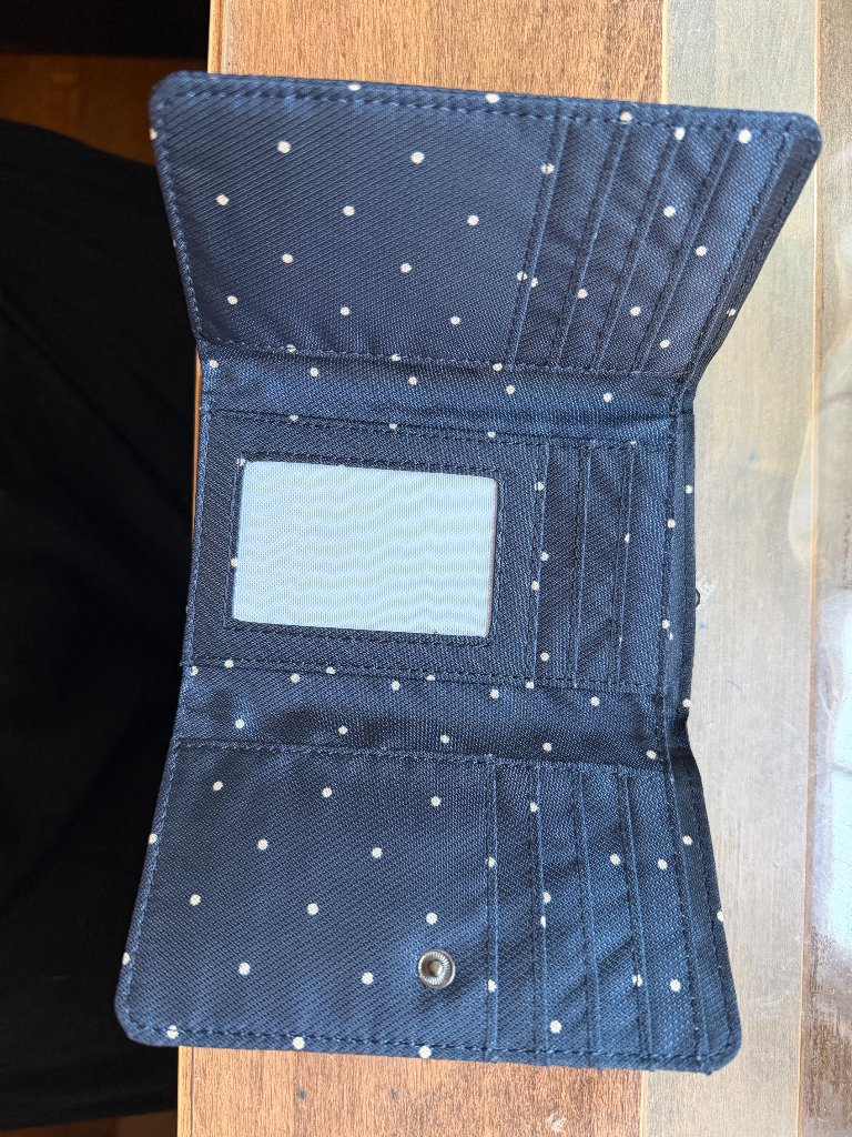 Pacsafe Daysafe Rfid Blocking Trifold Wallet Navy Polka Dot New With Tags — image 4 of 5